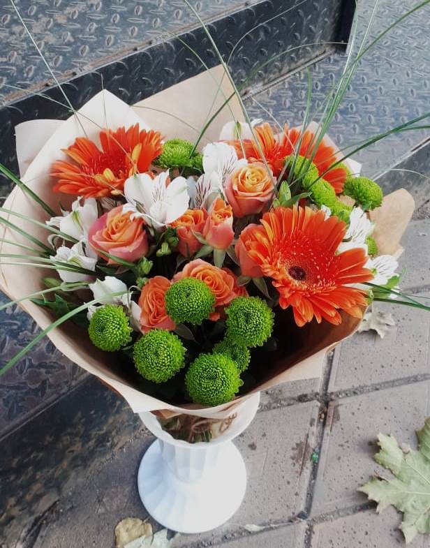 Букет цветов из: Герберы, Хризантемы, Альстромерии и Розы в Губастово