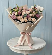 Букет цветов из:  Розы и Лизиантусы в Губастово