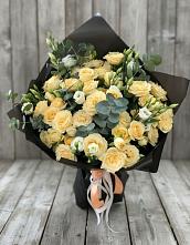 Букет цветов из:  Розы и Лизиантусы в Губастово