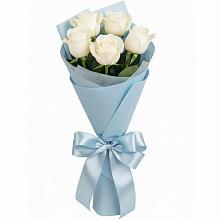 Букет 5 Белых роз Проуд в Губастово