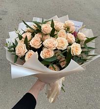 Букет Кремовые розы Латте в Губастово