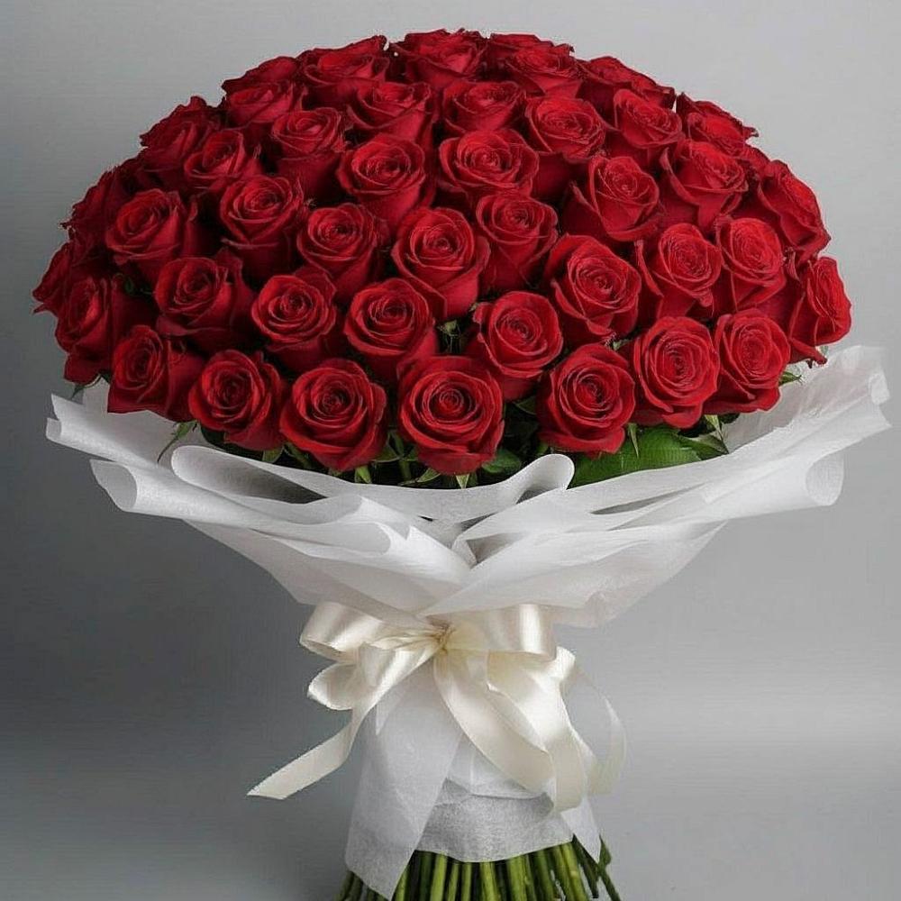 Букет 101 Красная роза Блэк Мэджик в Губастово