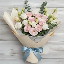 Букет цветов из:  Лизиантусы в Губастово