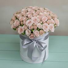 Цветочная композиция из Розы в шляпной коробке в Губастово