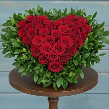 Цветочная композиция из Розы в виде сердца #REPLACE_PRED# Губастово