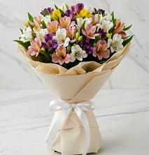 Букет цветов из:  Альстромерии в Губастово