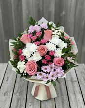 Букет цветов из:  Альстромерии, Гвоздики, Розы и Хризантемы в Губастово