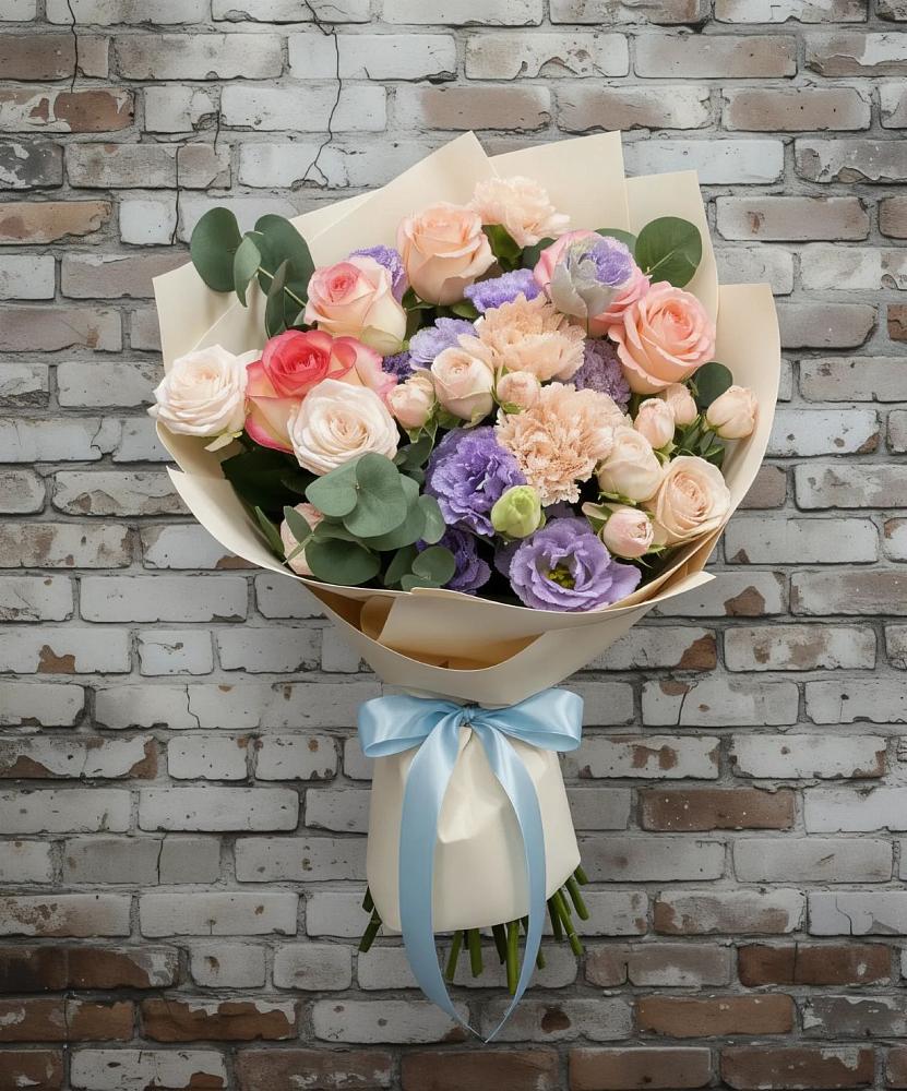 Букет цветов из: Розы, Лизиантусы и Гвоздики в Губастово