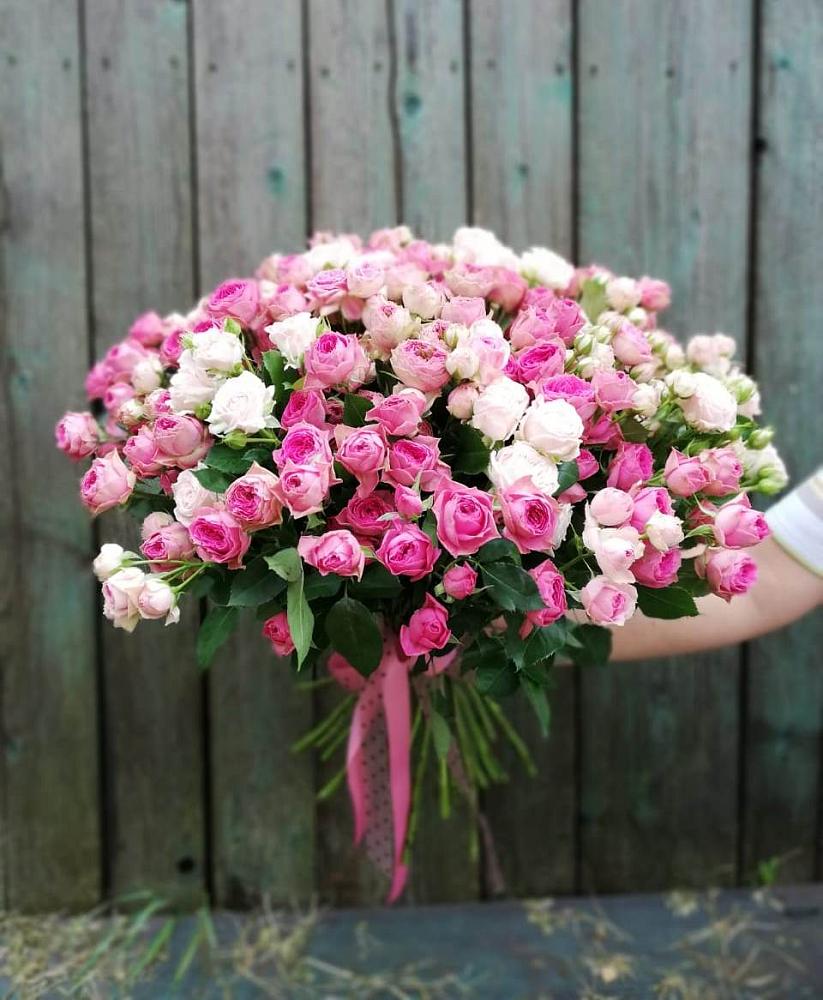 Букет Розовые кустовые розы Натали и Лав Лидия в Губастово