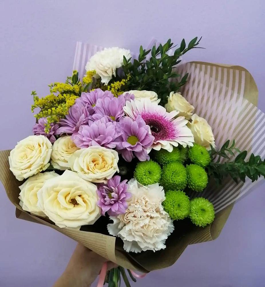 Букет цветов из: Хризантемы, Розы, Гвоздики и Герберы в Губастово