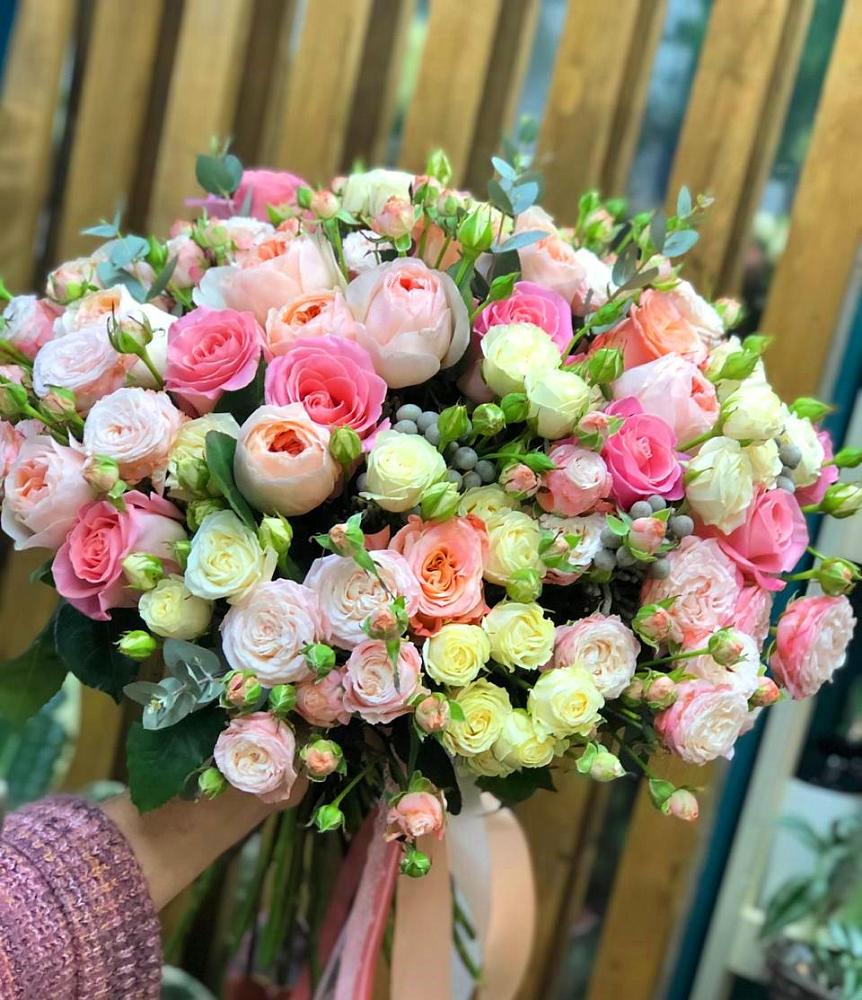 Букет цветов из: Розы в Губастово