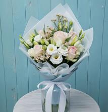 Букет цветов из:  Розы и Лизиантусы в Губастово
