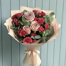 Букет цветов из:  Гвоздики и Розы в Губастово