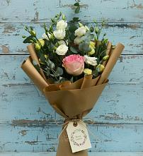 Букет цветов из:  Розы и Лизиантусы в Губастово